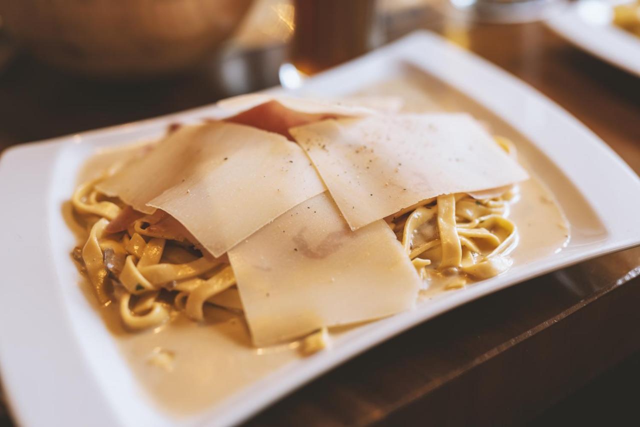 Zum Kleinen Italiener - Ristorante Pizzeria Pension ガインベルク エクステリア 写真